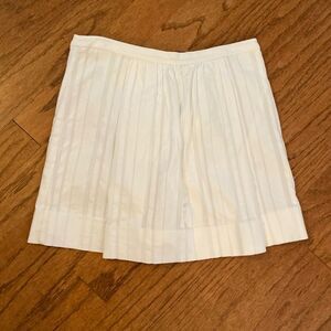The Limited size 6 white lined skirt with pockets